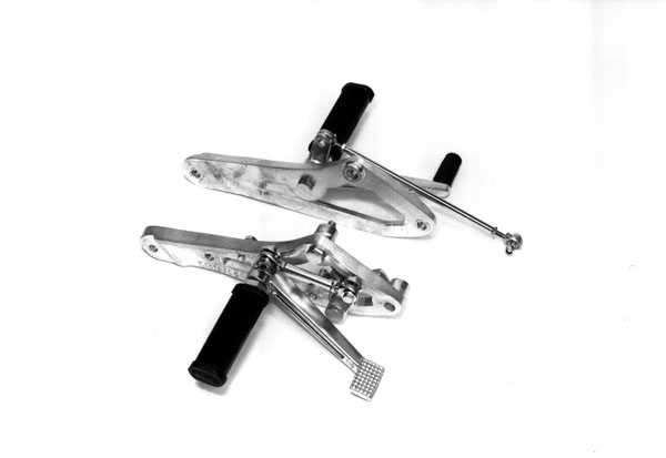 KR Fussrasten Paar Footrest set YAMAHA SRX 600 87-89 